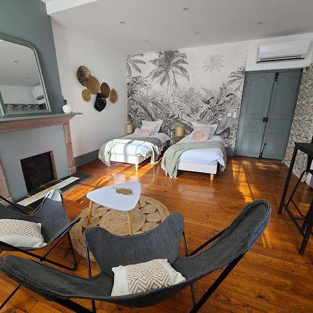 Plan B Hotel Сен Жан Пие-дьо-Пор Екстериор снимка
