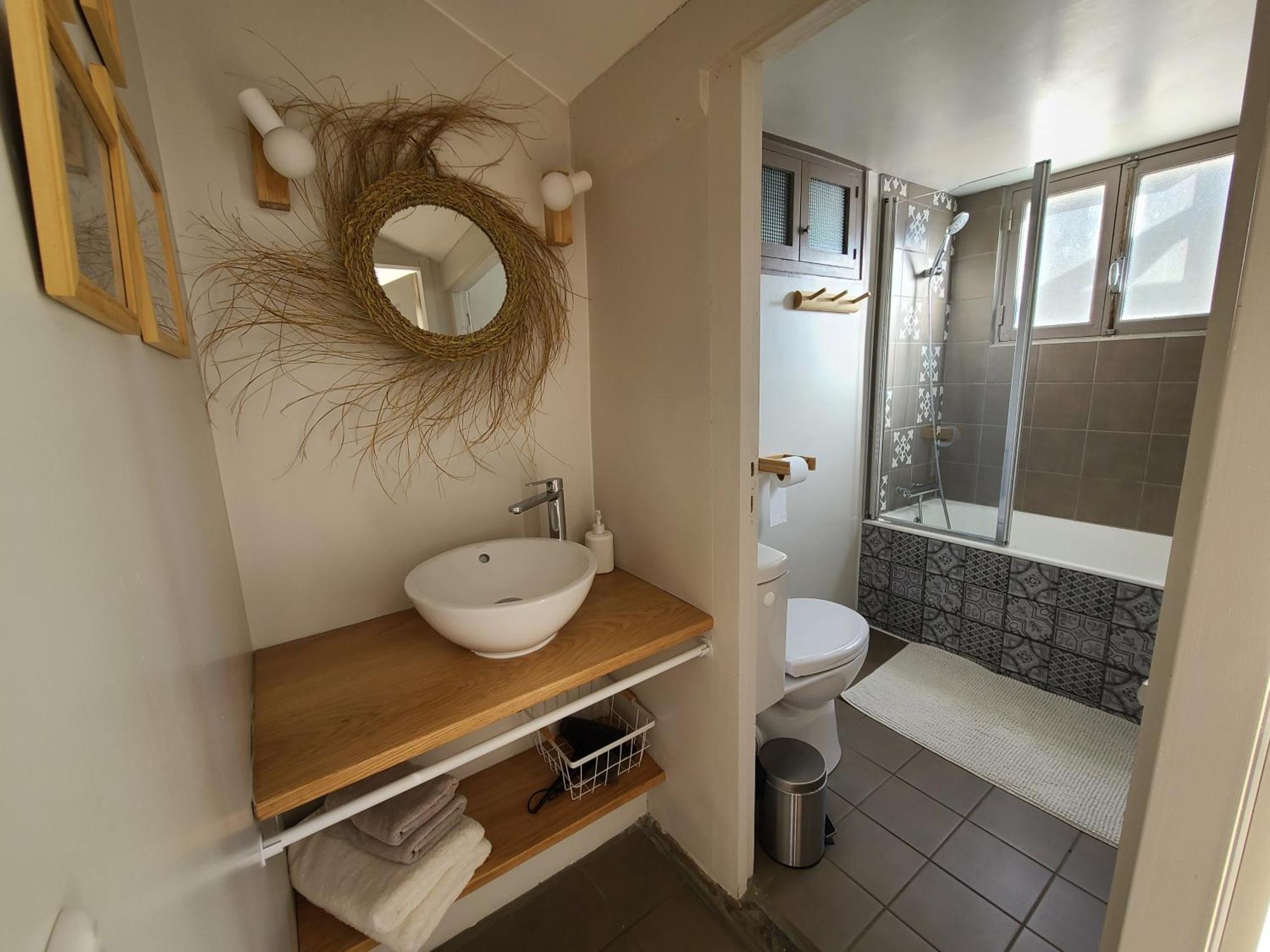 Plan B Hotel Сен Жан Пие-дьо-Пор Екстериор снимка