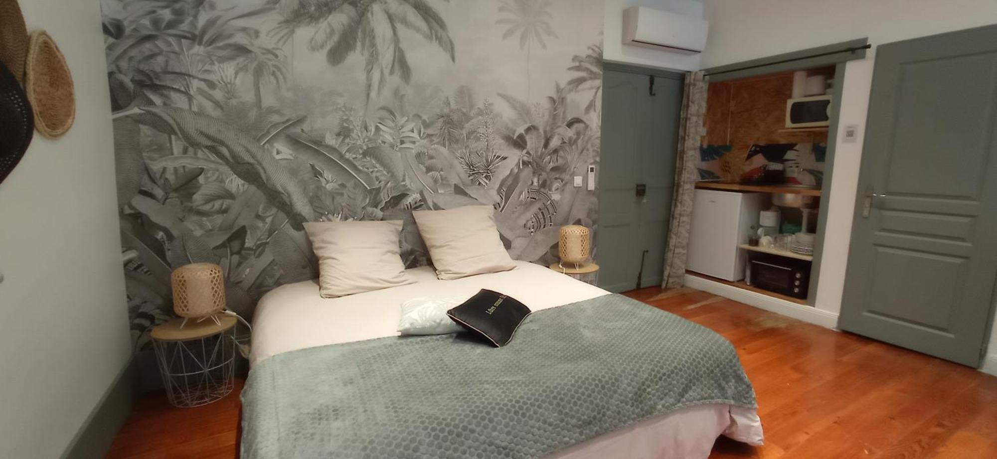 Plan B Hotel Сен Жан Пие-дьо-Пор Екстериор снимка