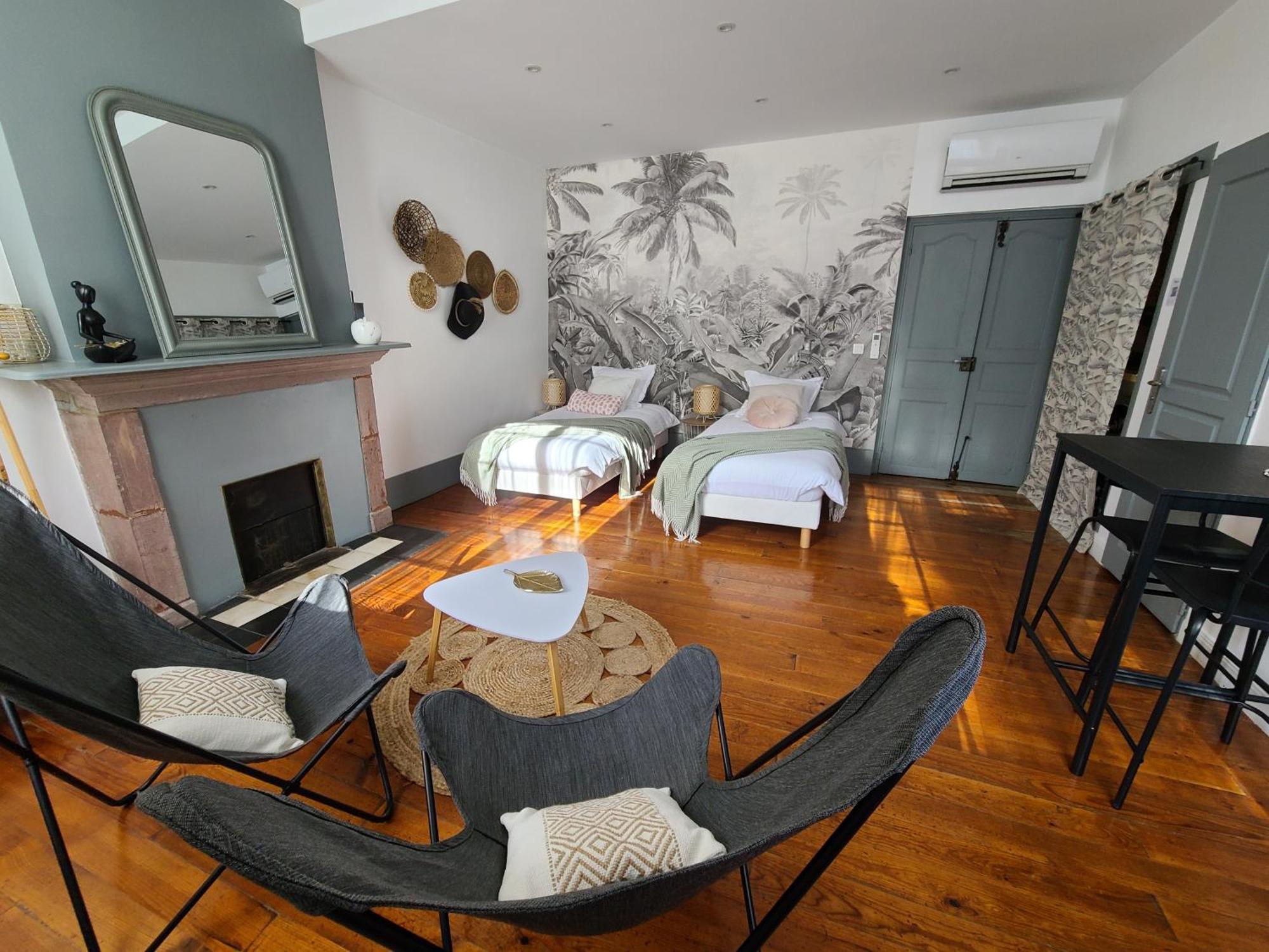 Plan B Hotel Сен Жан Пие-дьо-Пор Екстериор снимка